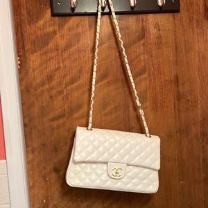 White quilted shoulder bag